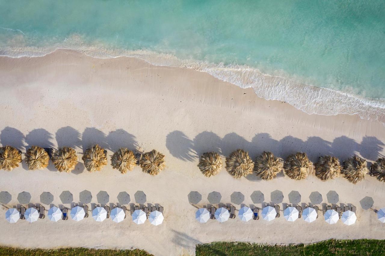 Ocean Eden Bay (Adults Only) Ξενοδοχείο Spring Rises Εξωτερικό φωτογραφία Aerial view of the beach at Atlantis Paradise Island