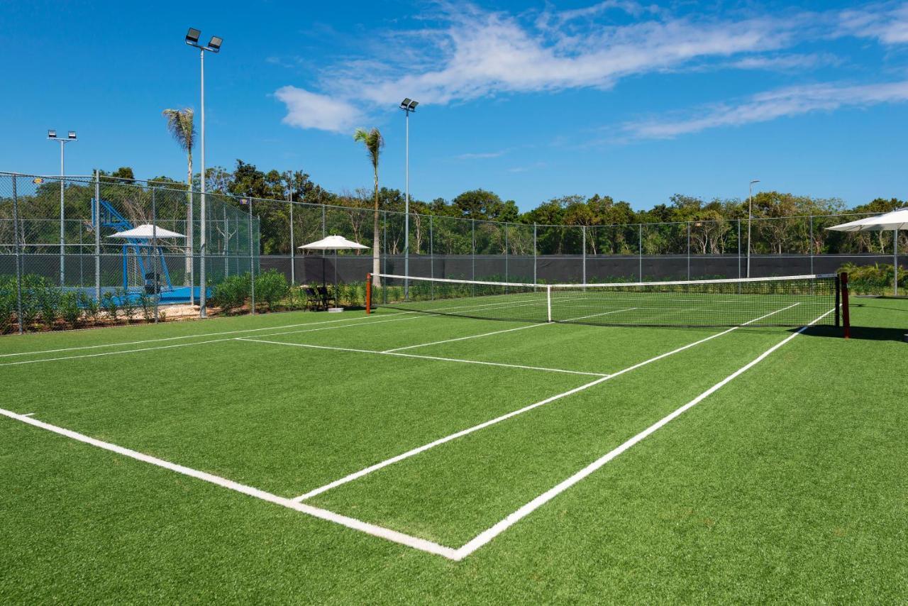 Ocean Eden Bay (Adults Only) Ξενοδοχείο Spring Rises Εξωτερικό φωτογραφία Tennis court at the Club
