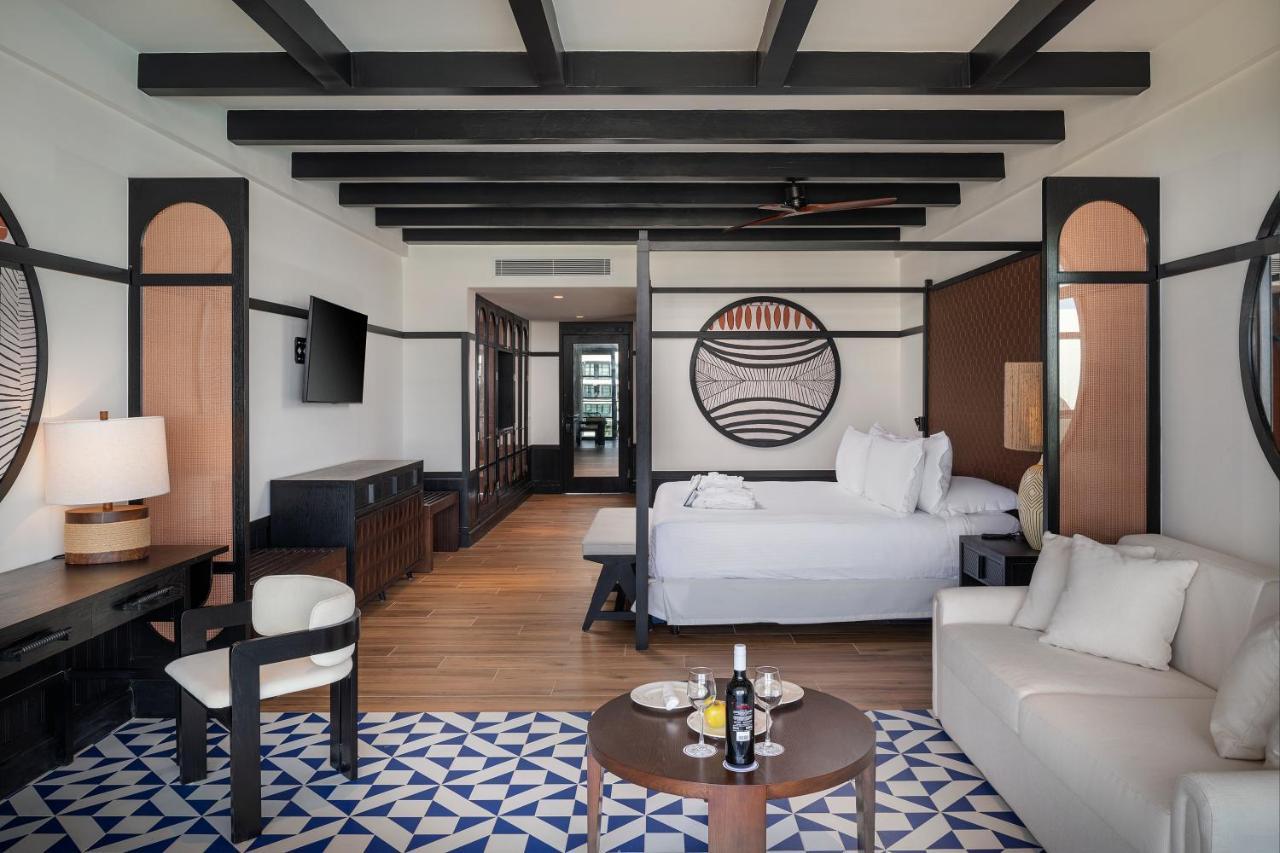 Ocean Eden Bay (Adults Only) Ξενοδοχείο Spring Rises Εξωτερικό φωτογραφία A room at the hotel