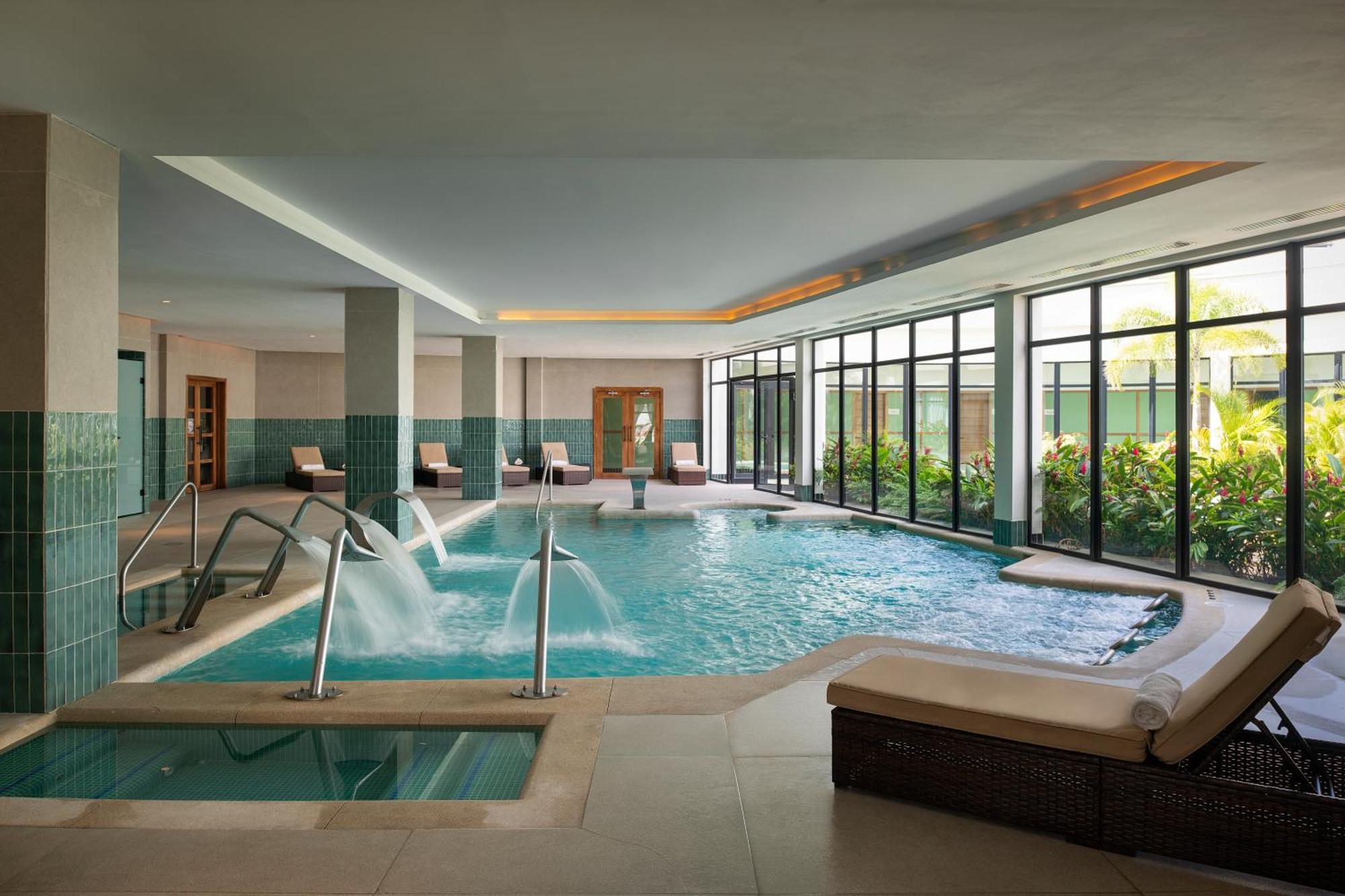 Ocean Eden Bay (Adults Only) Ξενοδοχείο Spring Rises Εξωτερικό φωτογραφία Spa at the Sheraton Maldives Resort & Spa