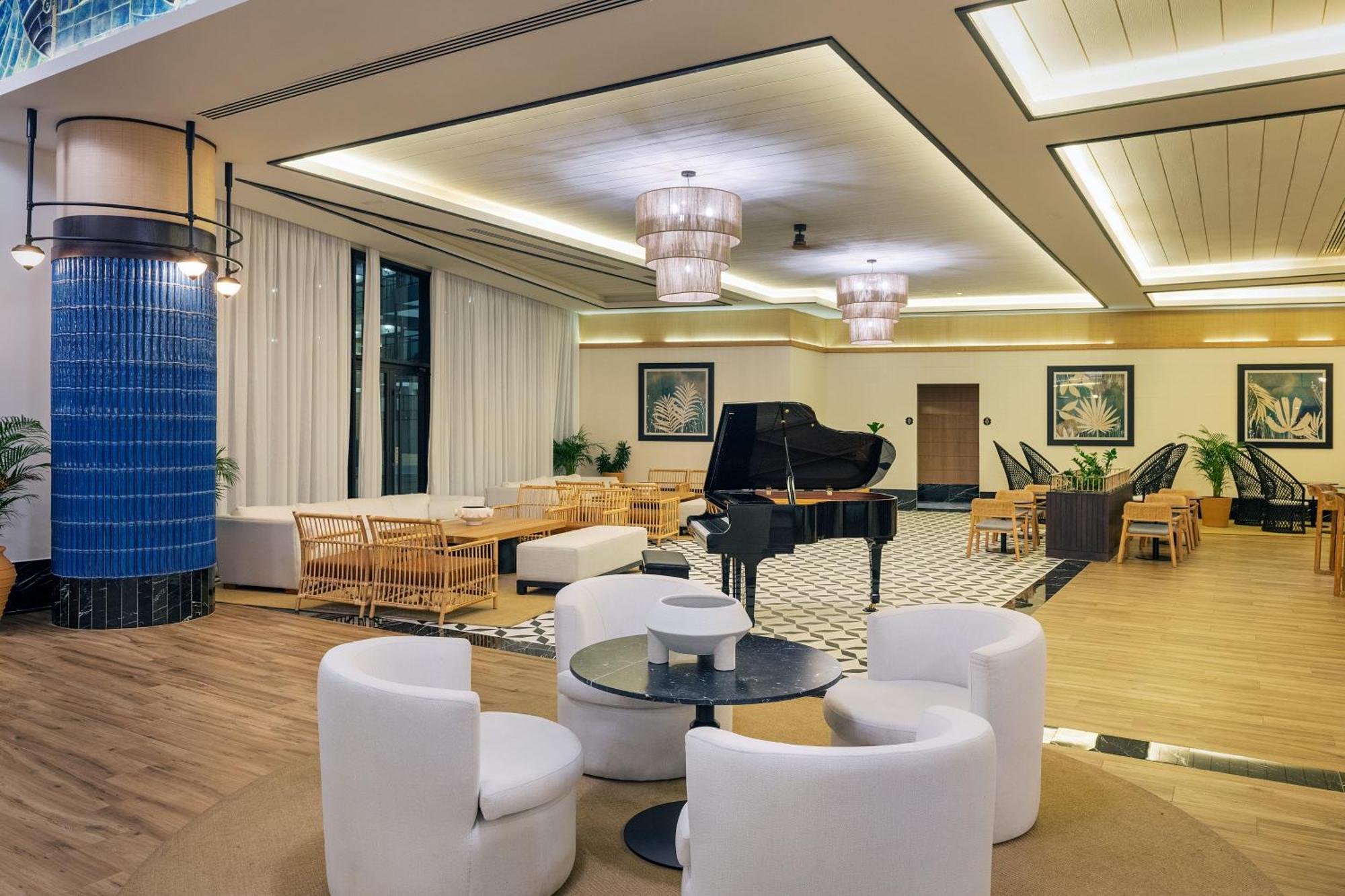 Ocean Eden Bay (Adults Only) Ξενοδοχείο Spring Rises Εξωτερικό φωτογραφία The lounge at the airport