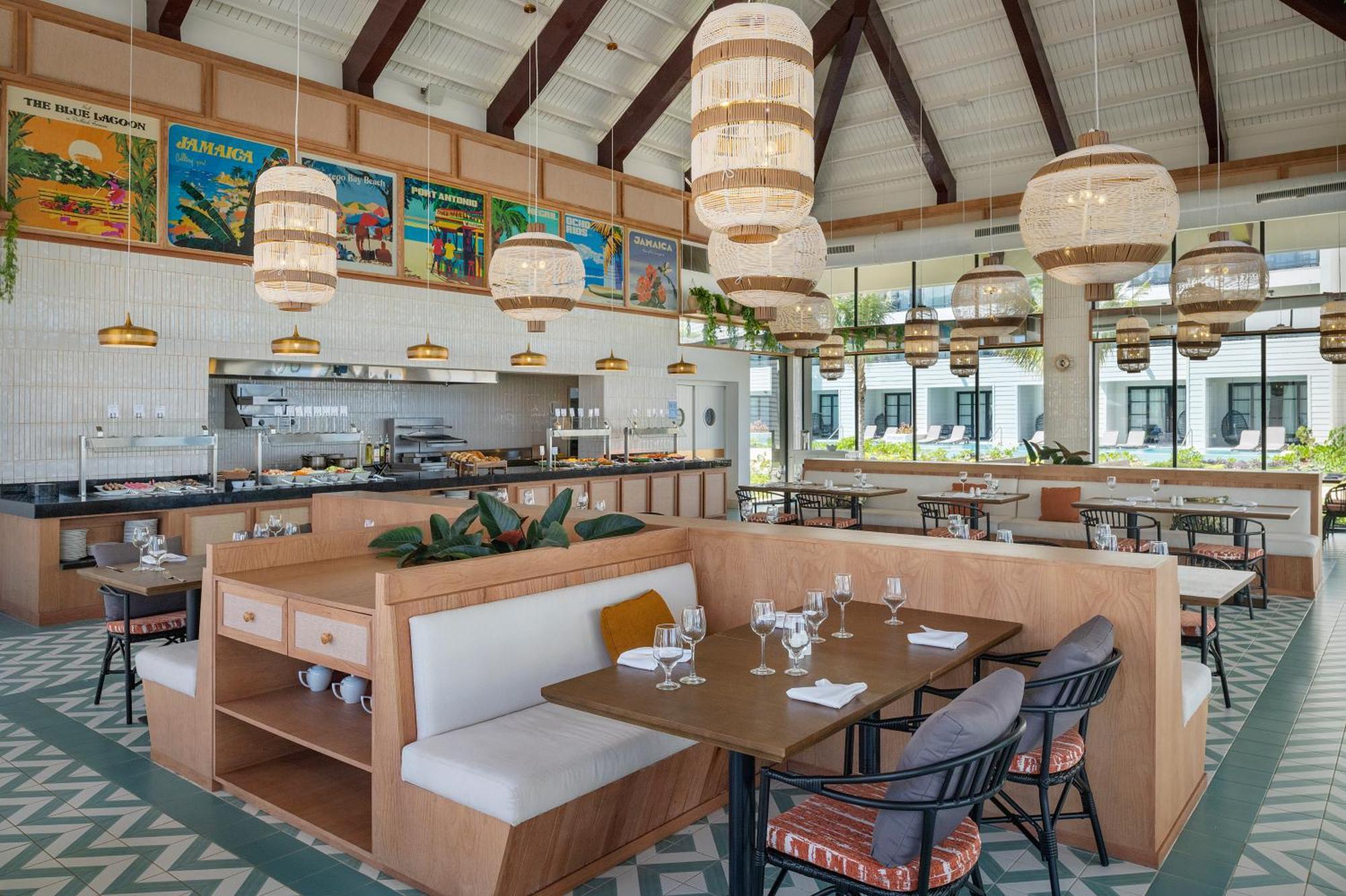 Ocean Eden Bay (Adults Only) Ξενοδοχείο Spring Rises Εξωτερικό φωτογραφία The interior of the restaurant