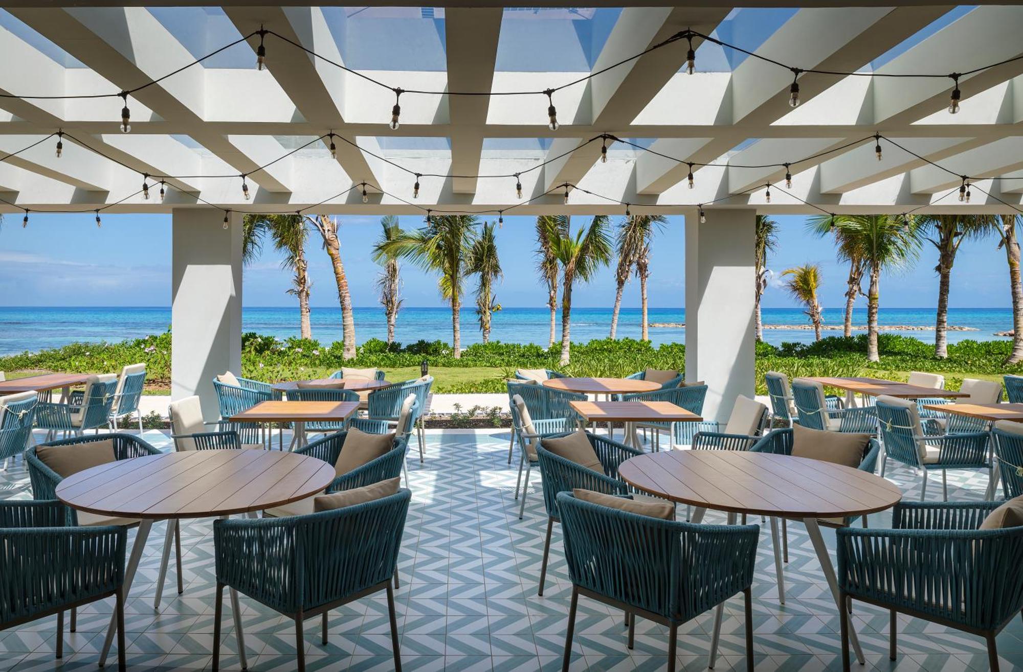 Ocean Eden Bay (Adults Only) Ξενοδοχείο Spring Rises Εξωτερικό φωτογραφία The Beach Club at The Ritz-Carlton, Cancun